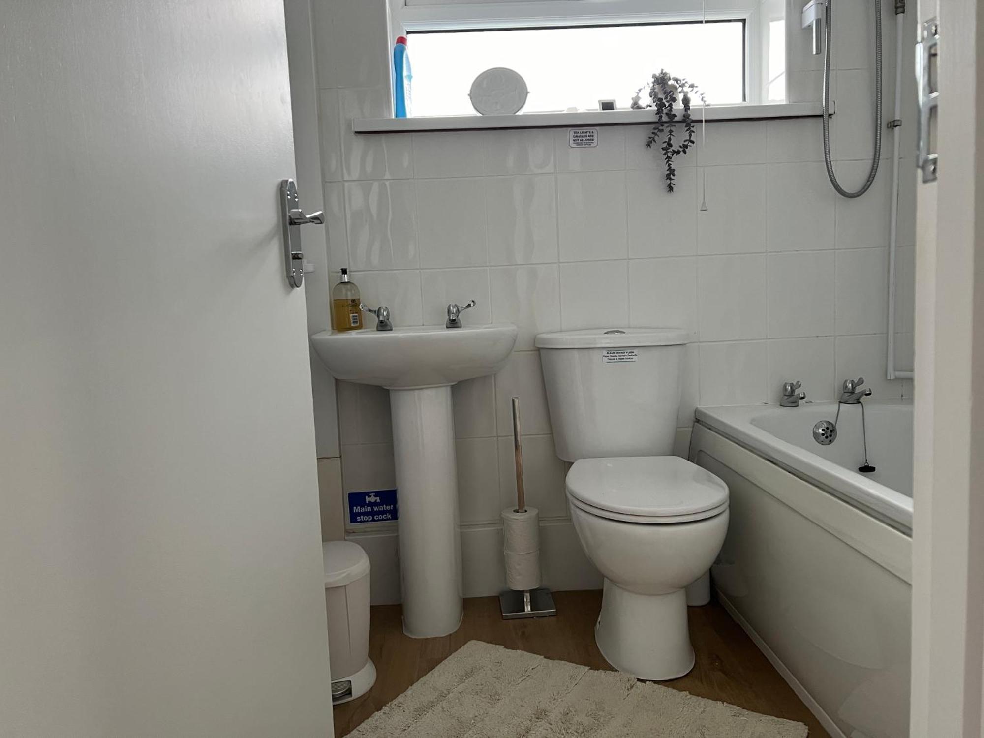 Valley View Self-Catering Coastal Bungalow In Rural West Wight フレッシュウォーター エクステリア 写真